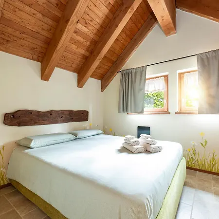 Dinh - Villaggio Dei Crodini Chalet